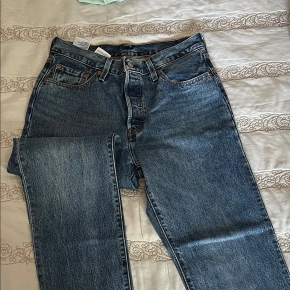 Levi’s 501- Classic High-Rise Straight Leg Blue Jeans - Picture 1 of 9